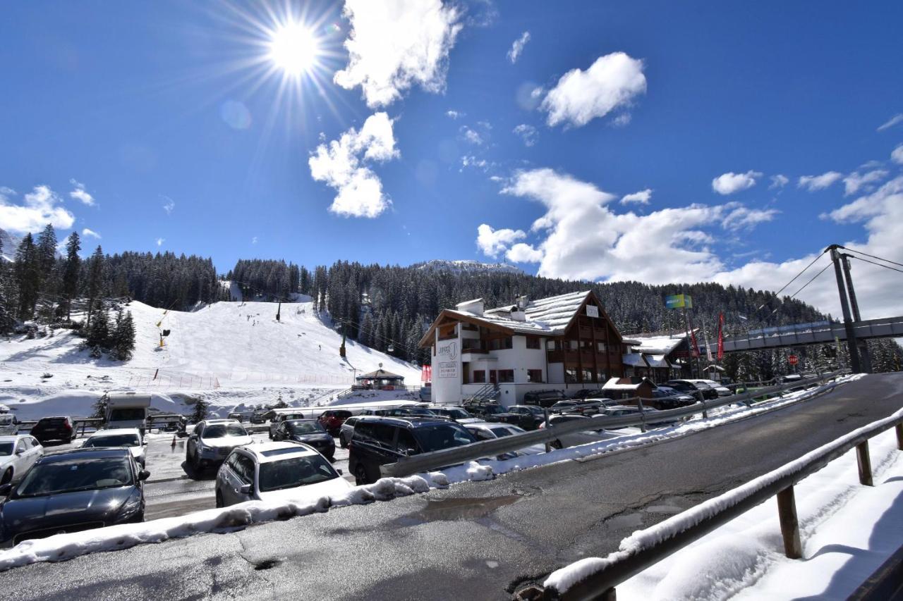Ville Golf & Ski Madonna 外观 照片